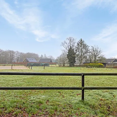 De Eekhoorn بيت للعطل