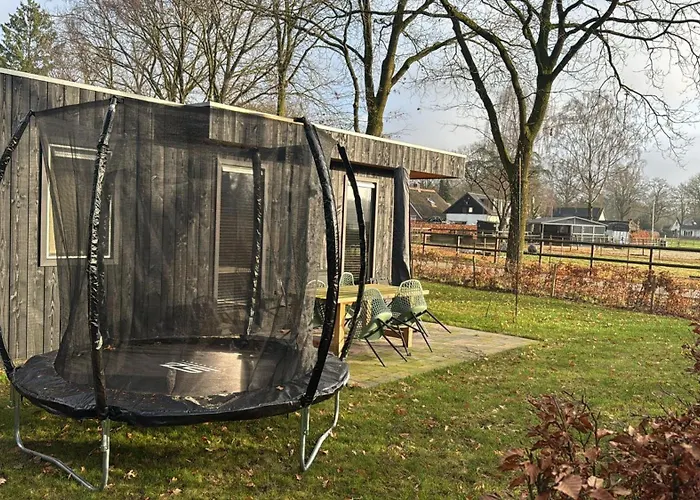 بيت للعطل De Eekhoorn بوتِنْ